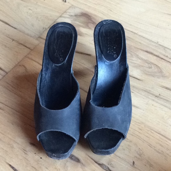 black heels Candies - Picture 2 of 5
